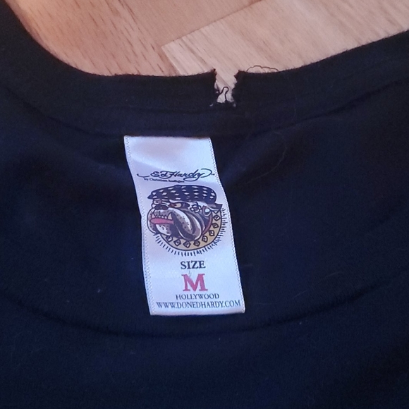 Ed Hardy T-Shirt - Picture 6 of 8